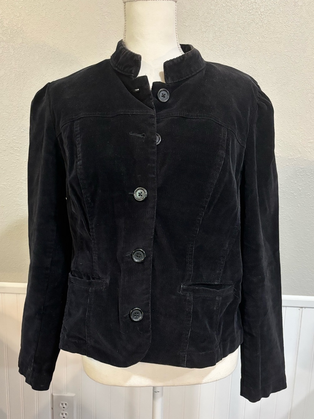 St. John’s Bay Black Corduroy Jacket Women’s L Puff Shoulder Button Front